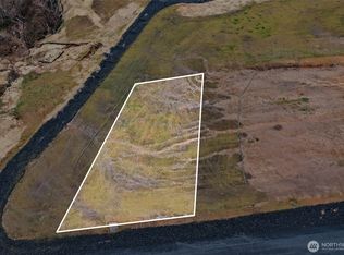 16 Bradford St, Raymond, WA 98577