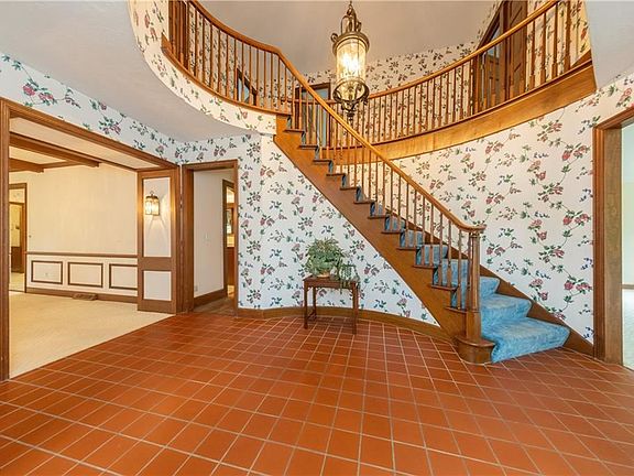 2nd image of 7605 Pelham Dr