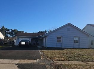 20 Heath Ln, Willingboro, NJ 08046