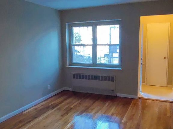 5th image of 10220 Avenue J