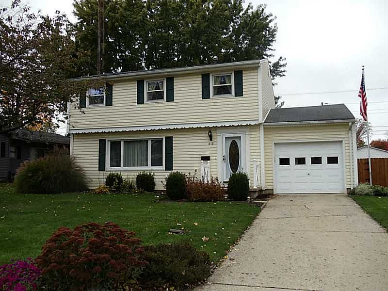 1st image of 818 Terry Ln