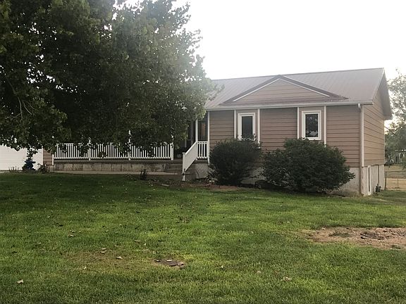 2nd image of 3019 Anna Ave