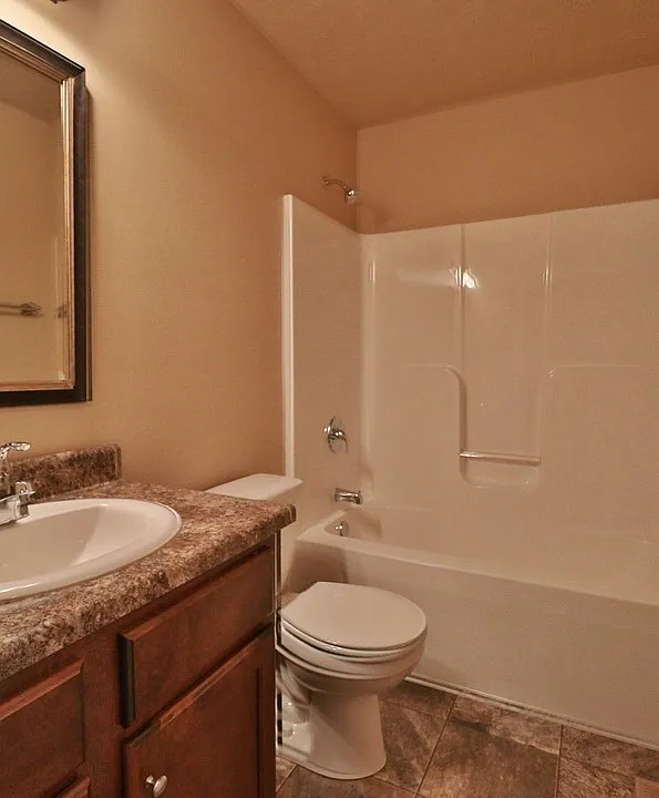 2219 Ellis Bathroom_02192020