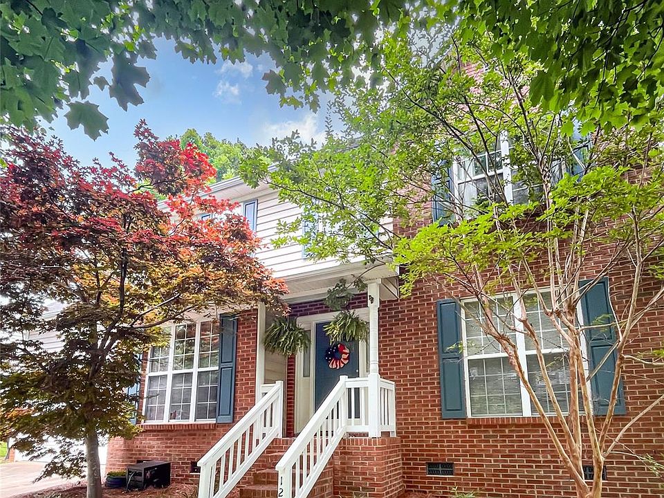 1st image of 123 Diamond Dr