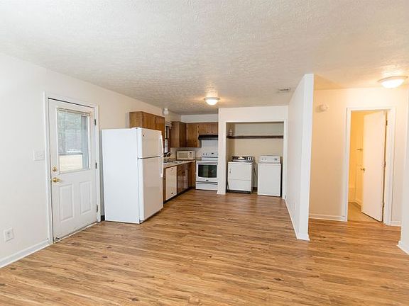 2nd image of 185 Moss Creek Dr APT C