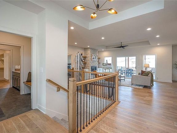 7th image of this home