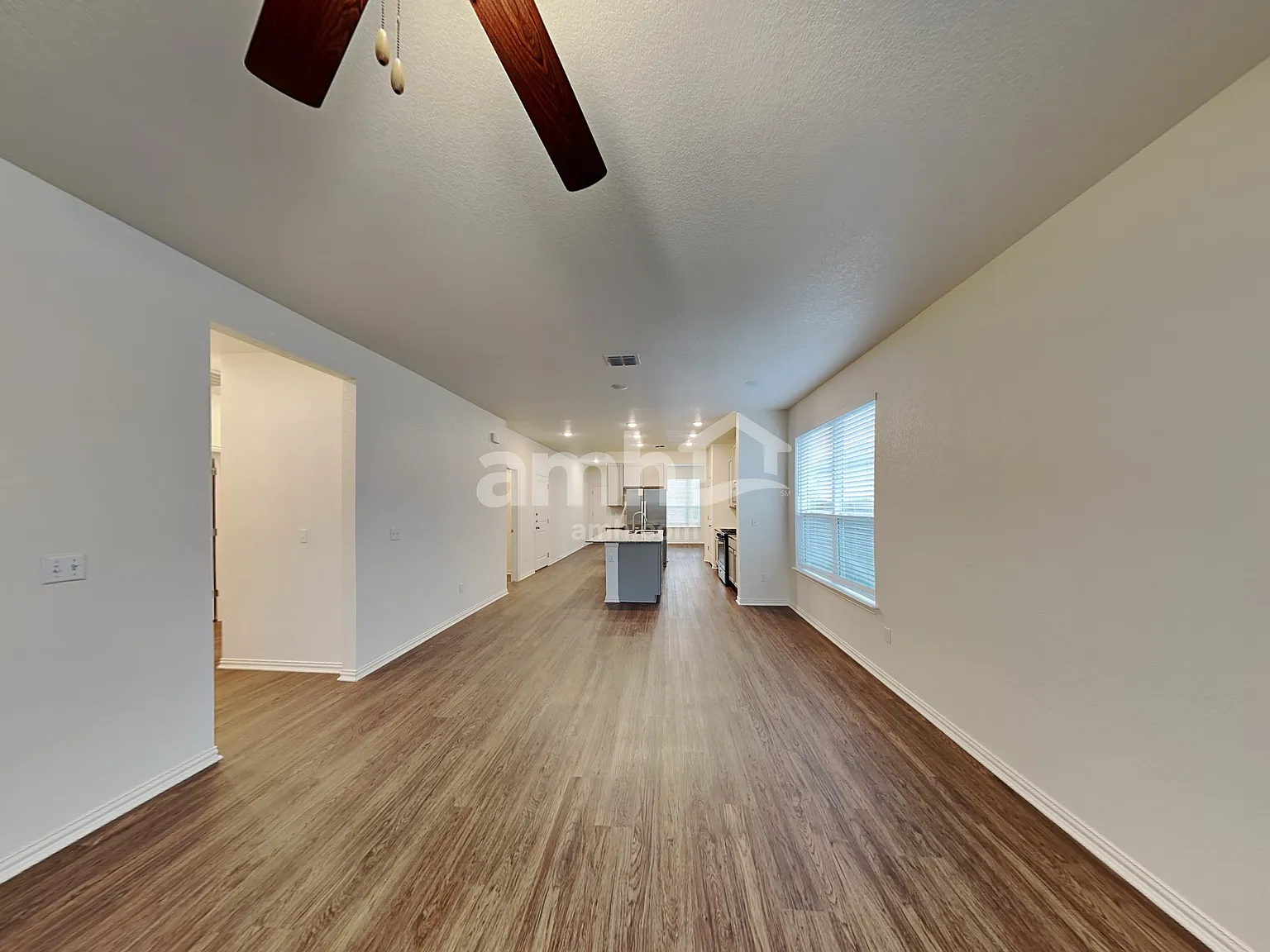 3 bed, 2.0 bath, 1446 sqft, $1,805 — Photo 4