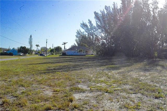 2nd image of 1210 SW 23rd St