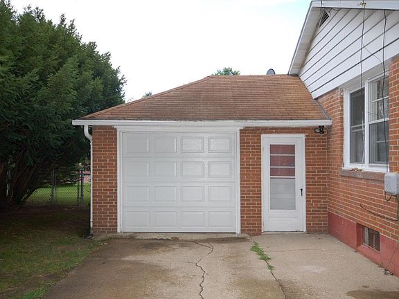 2nd image of 617 Helena St