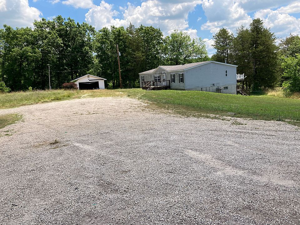 2nd image of 7676 Hillsboro Rd