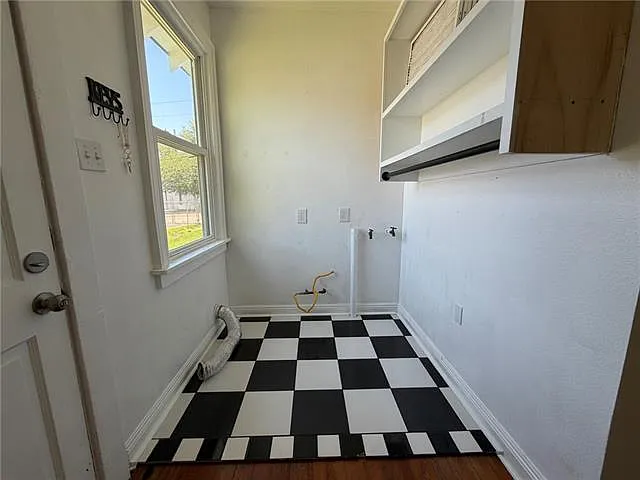 116 Colby St — Photo 16