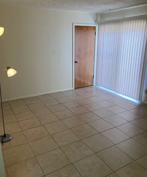2306 Wales Cir #B — Photo 8