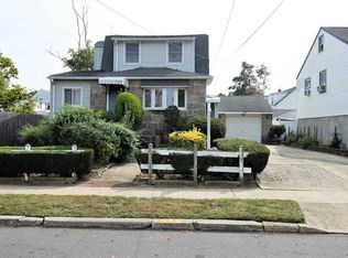 196 Rhame Ave, East Rockaway, NY 11518