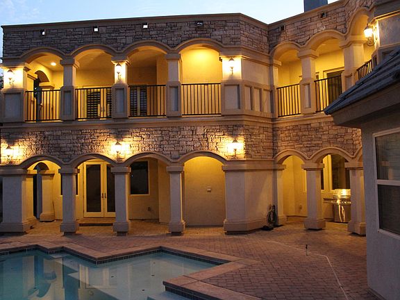 5th image of 768 Tozzetti Ln