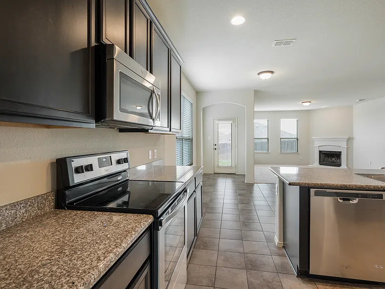 3416 Wavecrest Ln — Photo 2