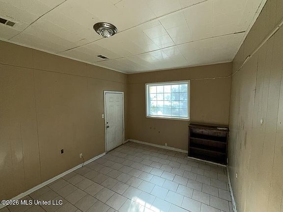 5th image of 3536 Southland Dr