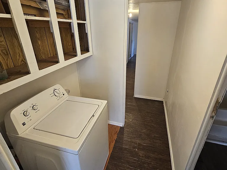 345 Nevada Dr — Photo 15