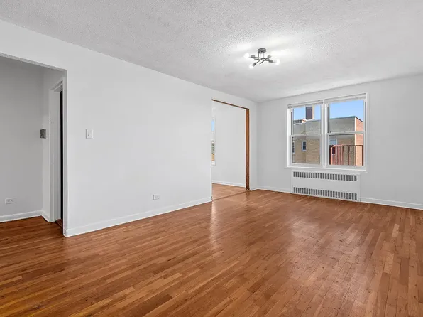 1350 East Fifth Street image 1 of 7