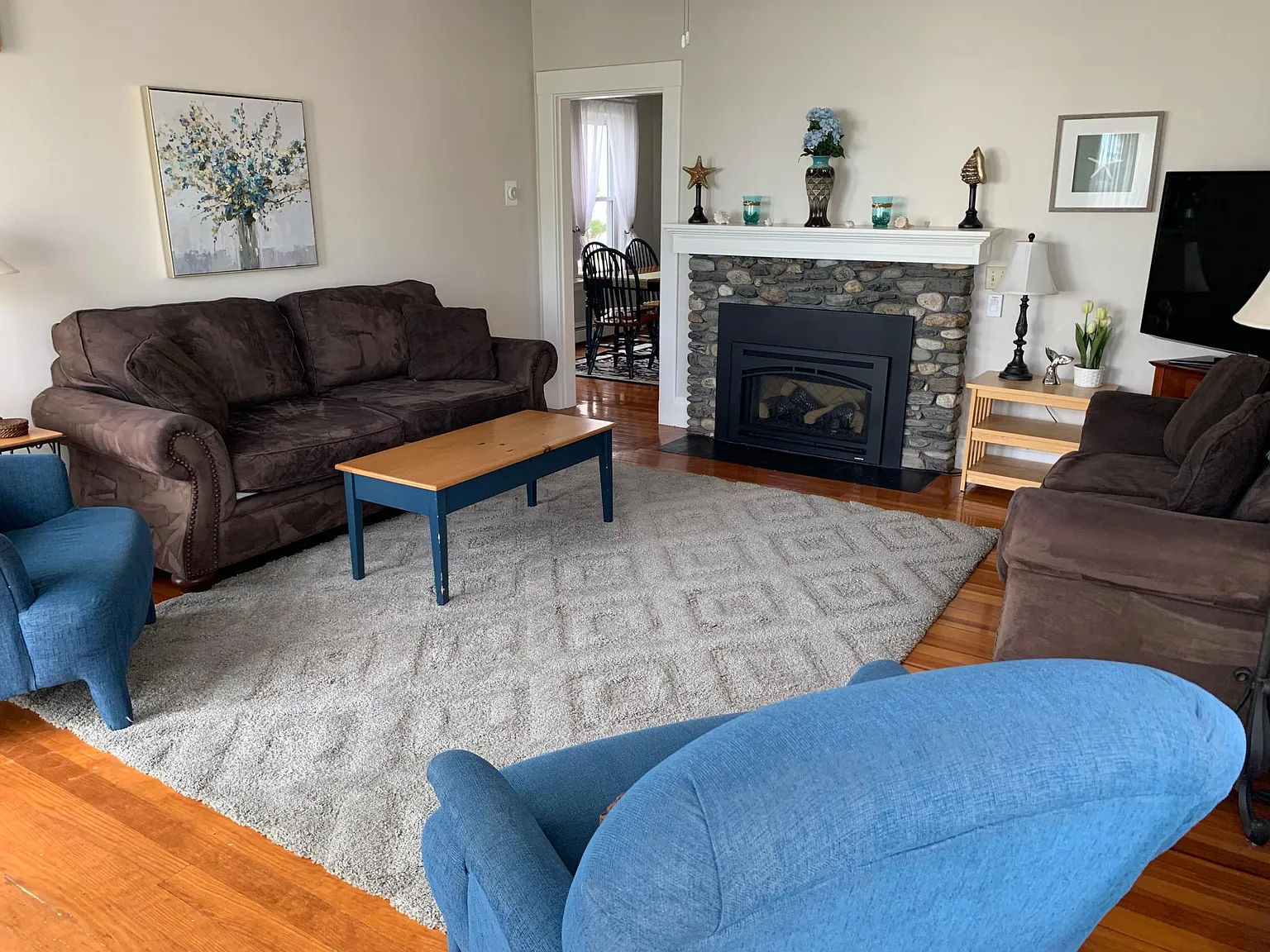 40 Dumas Ave — Photo 3