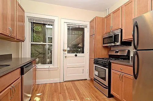 1401 Willow St #3 — Photo 9