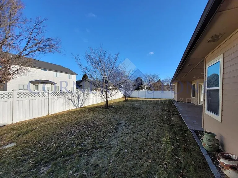 4042 W Harbor Point Dr — Photo 16