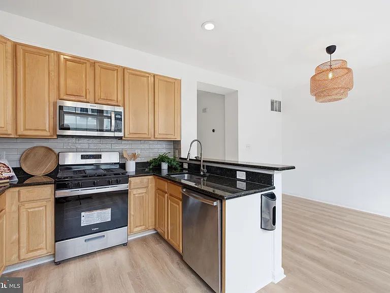 4067 Fountainside Ln — Photo 17