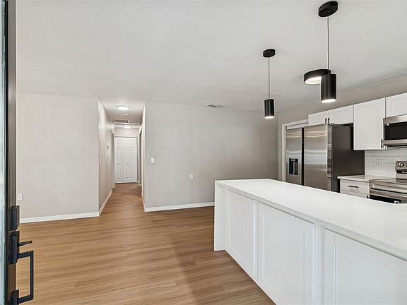 3rd image of 7139 Pinewood Dr