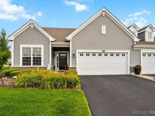 642 Autumn Cir, Pingree Grove, IL 60140
