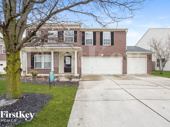 13796 Meadow Lake Dr, Fishers, IN 46038