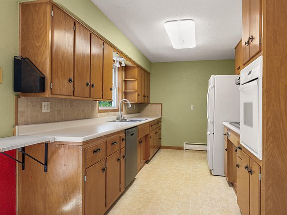 2nd image of 306 1st Ave SE