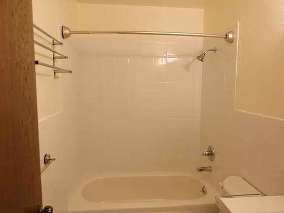 3rd image of 1222 10th Ave APT 1