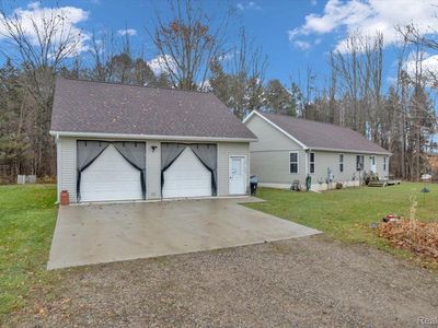 6789 Lyons Rd, Imlay City, MI, 48444