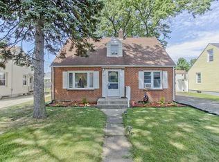 40 Holy Cross St, Springfield, MA 01104