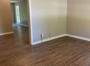 200 Frizzell St, Athens, TX 75751