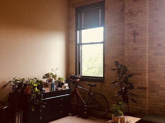 2nd View of Livingroom