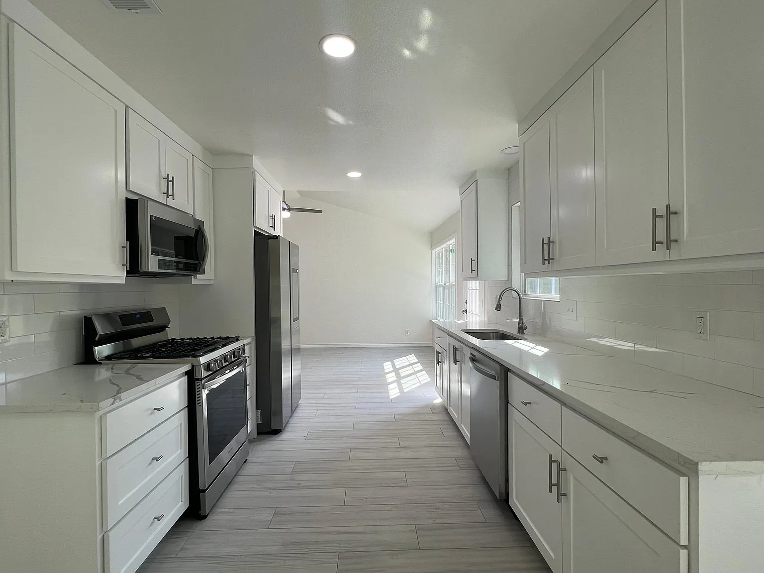 3 bed, 1526 sqft, $2,500 — Photo 3