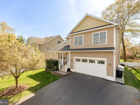 1022 N Edison St, Arlington, VA 22205