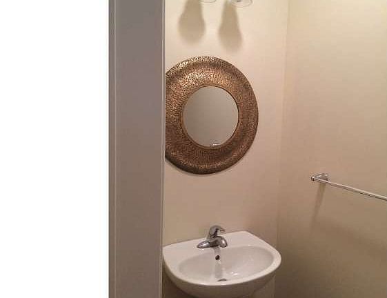 5th image of 4467 Driftwood Dr #125