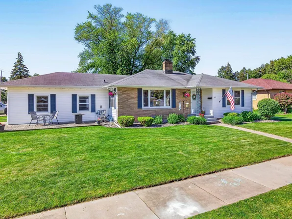 415 E 16th St, Kaukauna, WI 54130