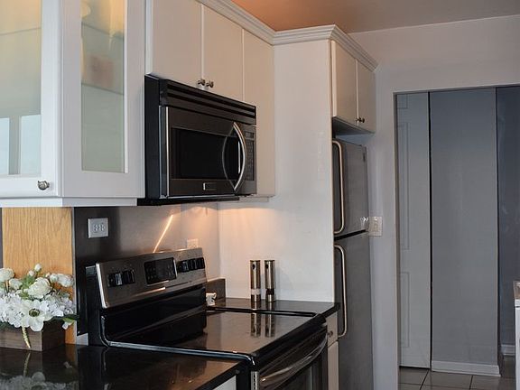 4th image of 2700 N Hampden Ct APT 23B