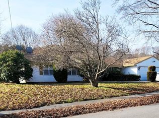 4 Walden Hill Dr, Peabody, MA 01960