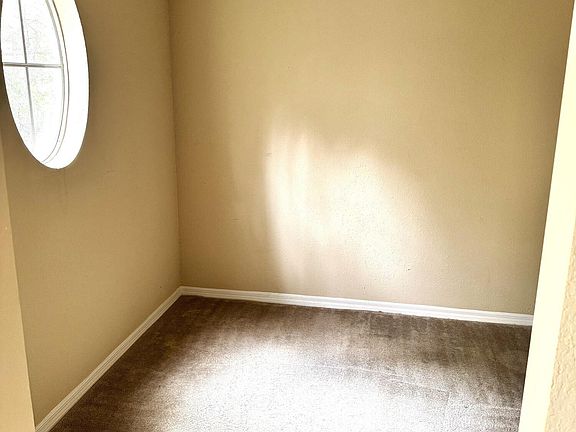 5th image of 1717 County Road 220 APT 1707