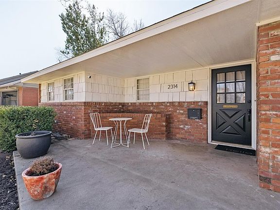 4th image of 2314 Belleview Dr
