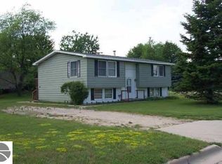 415 Huston St, Cadillac, MI 49601