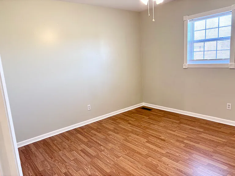 65 Jackson Ave — Photo 17