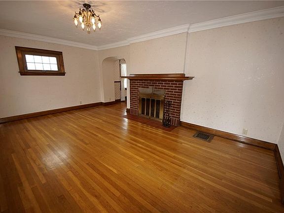 4th image of 1505 Saint Charles Ave