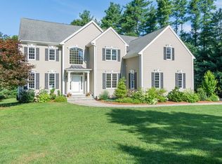 11 Applewood Rd, Norfolk, MA 02056