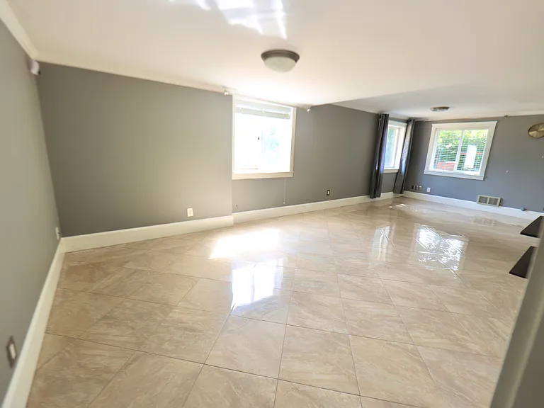 38011 Military Rd S — Photo 12