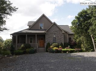 511 Pinnacle Dr, West Jefferson, NC 28694