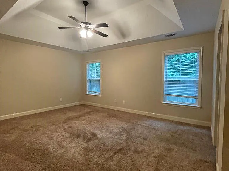 1028 Barrett Dr — Photo 11